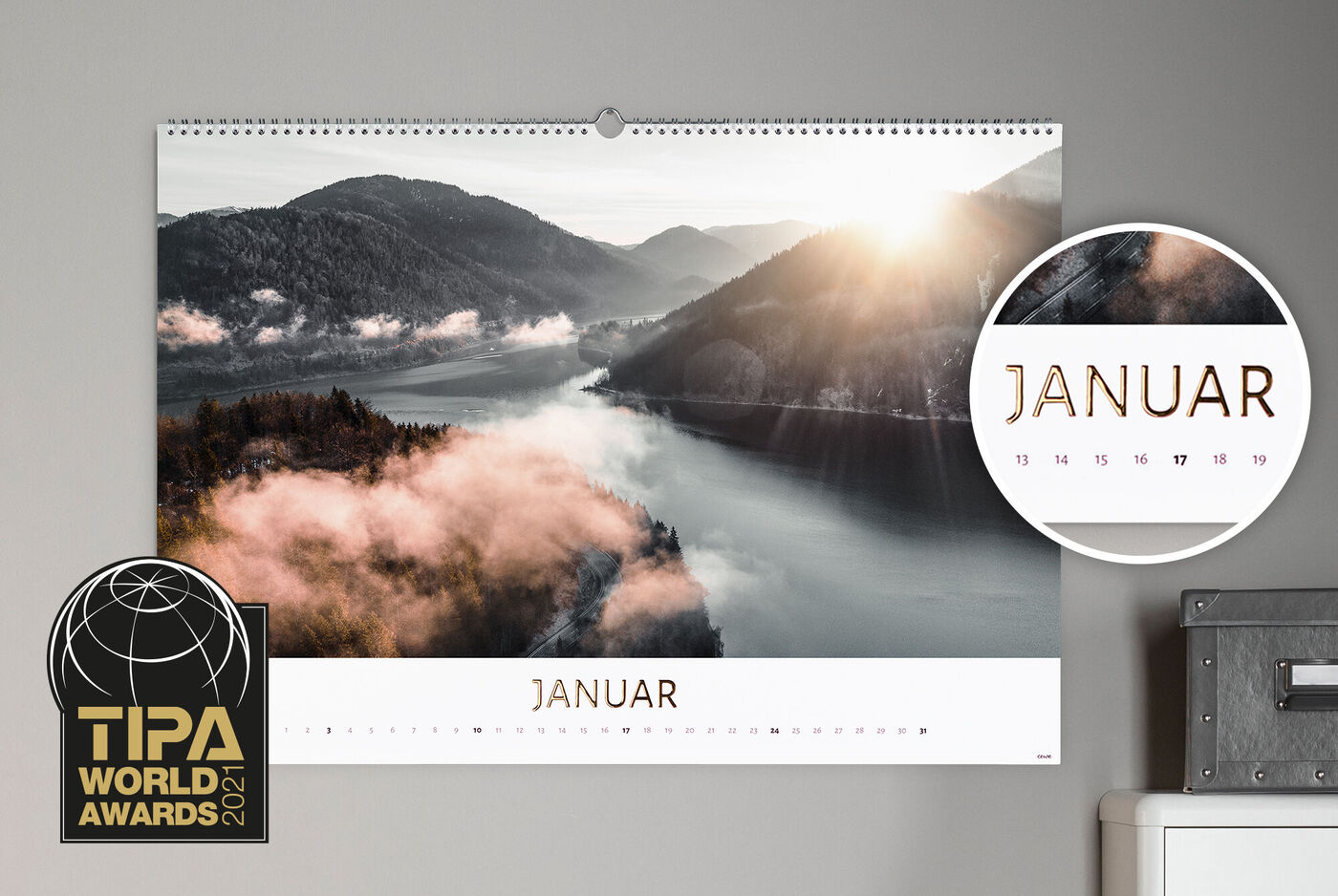 Vacker fotokalender med landskap och januari månad.