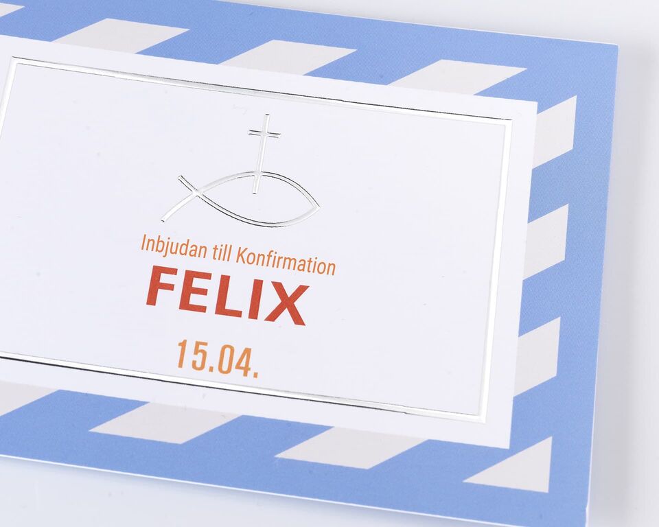 Inbjudan till konfirmation med blå-vitt kant där "Felix" och datumet "15.04." står