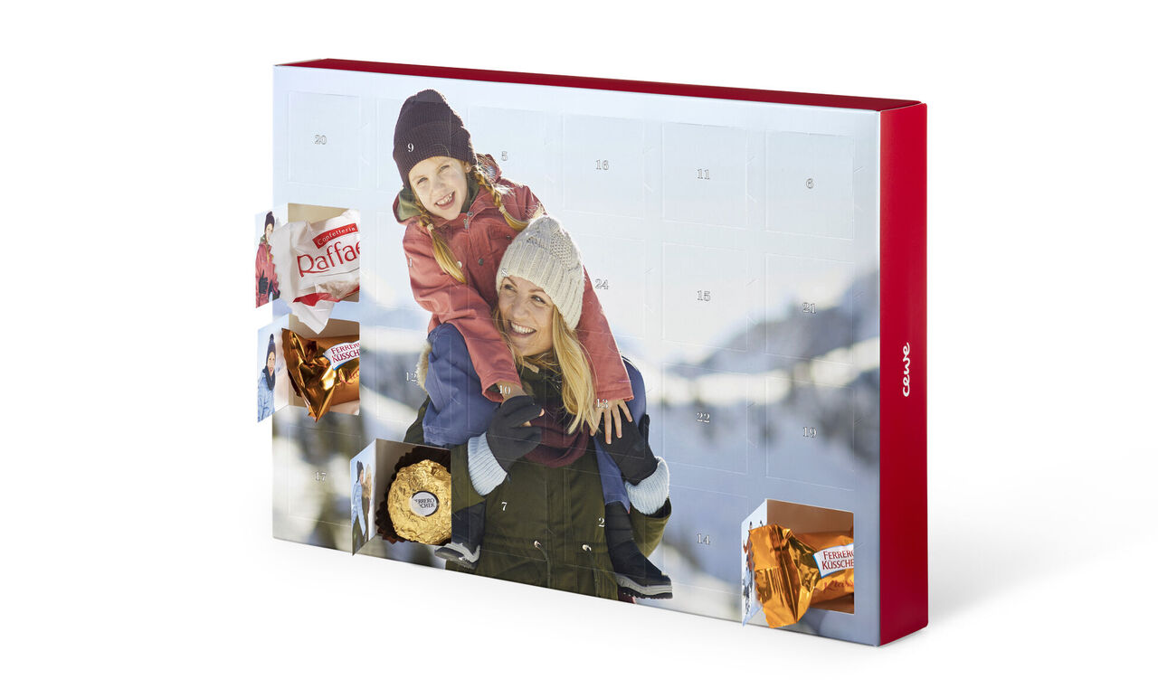 Adventskalender med personliga bilder och gåvor.